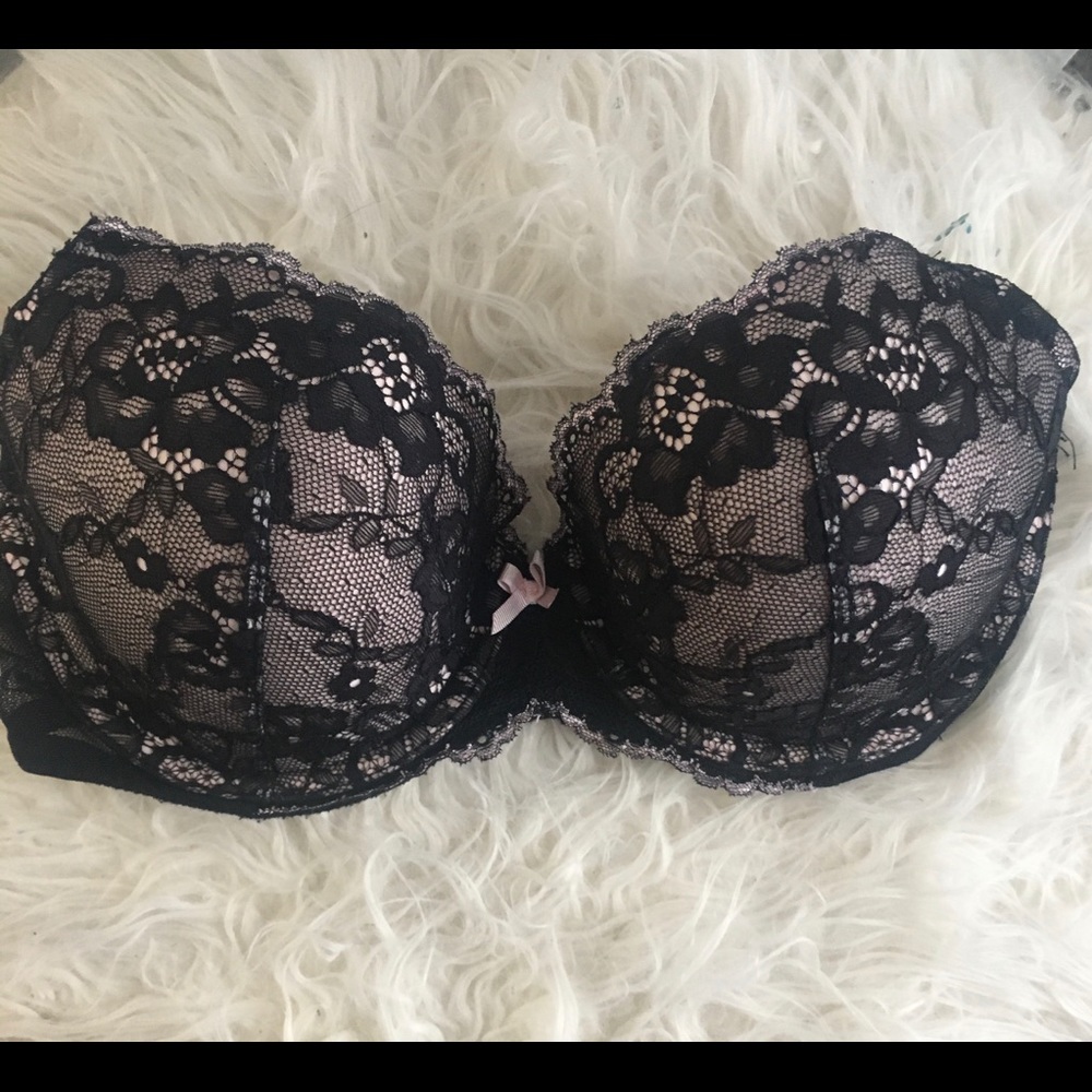 VS lightly lined lace Demi